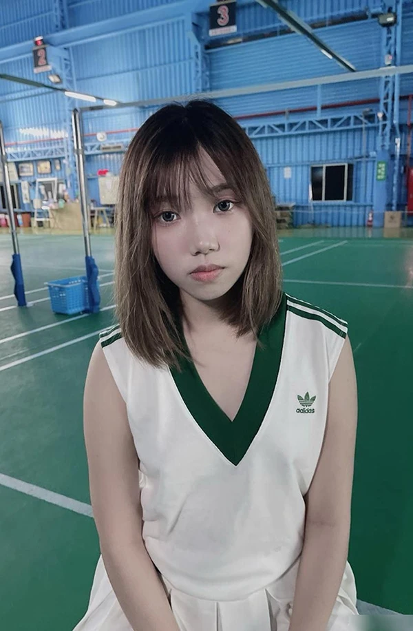 露出系反差母狗@露娜5000元会员群尺度作品集4